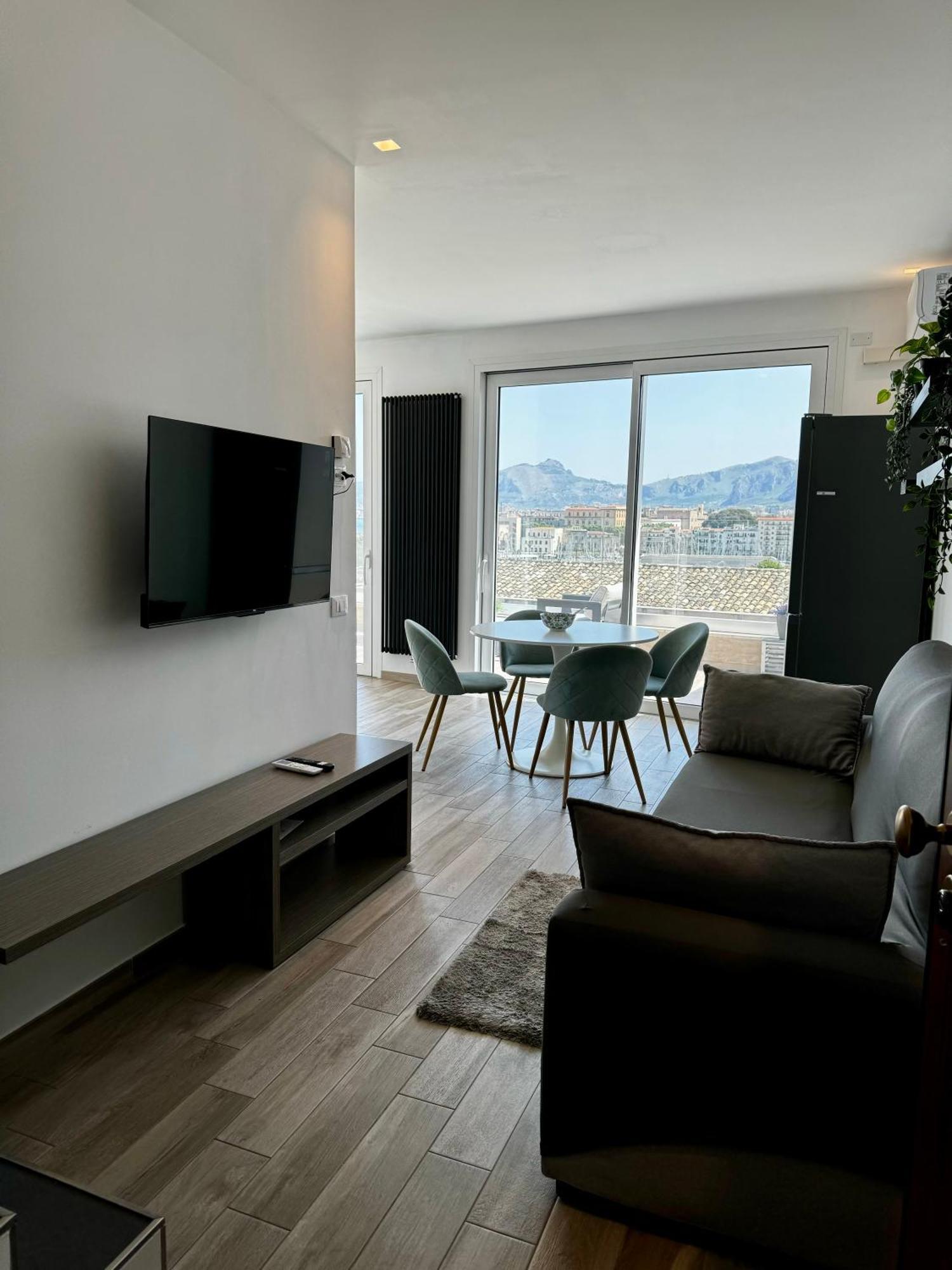 Palermo Inn Marina Exclusive View Екстериор снимка
