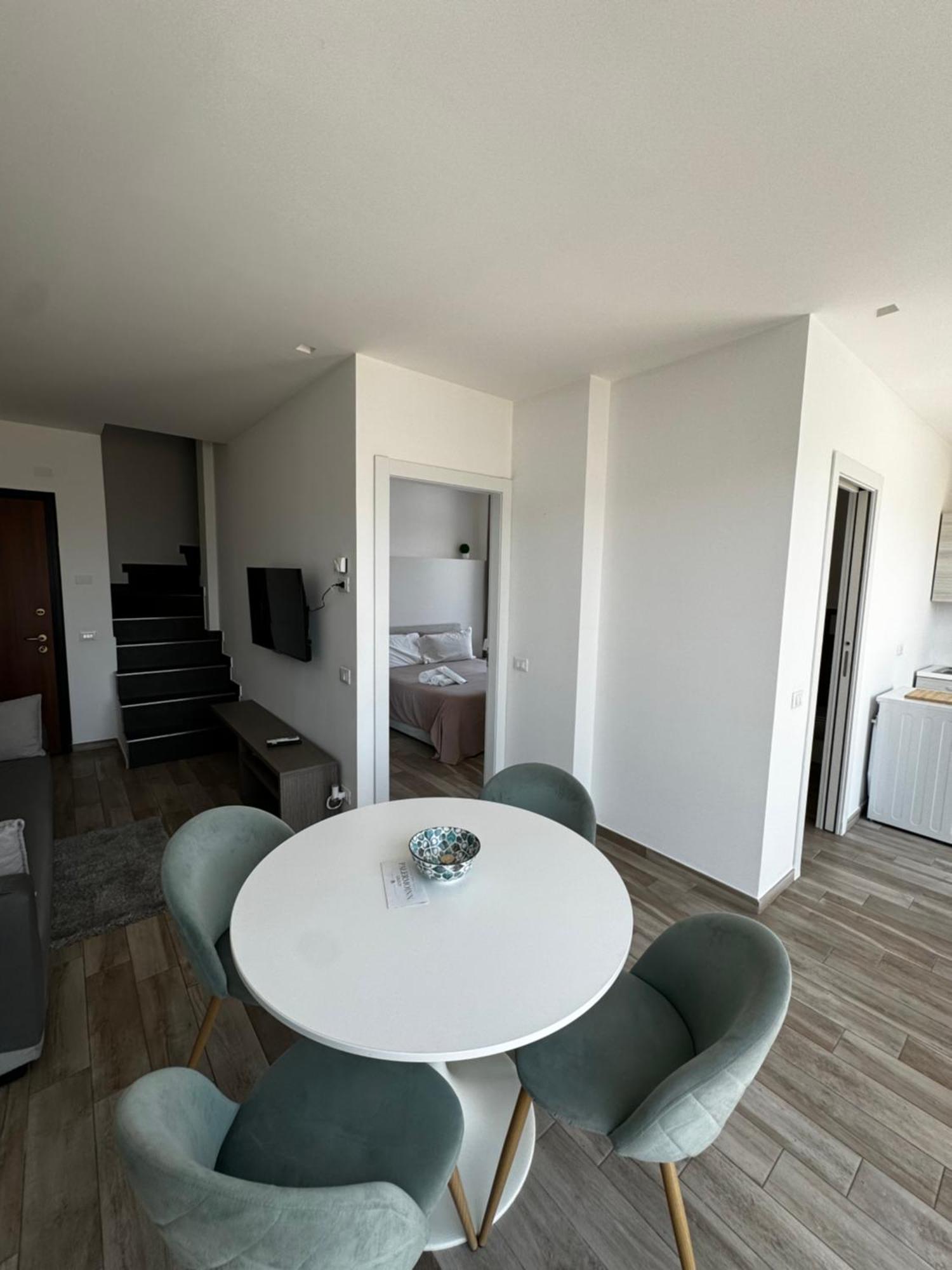 Palermo Inn Marina Exclusive View Екстериор снимка