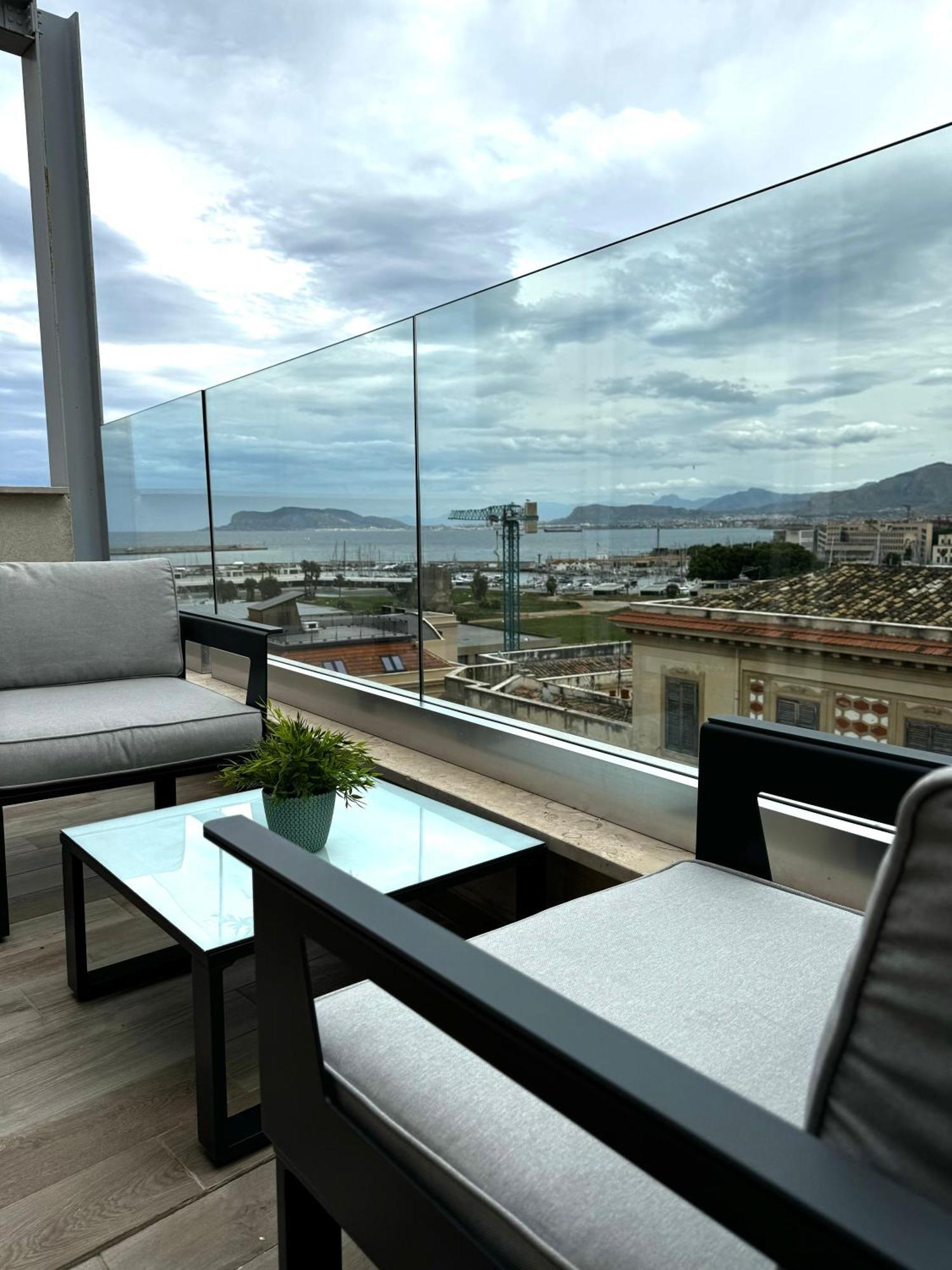 Palermo Inn Marina Exclusive View Екстериор снимка