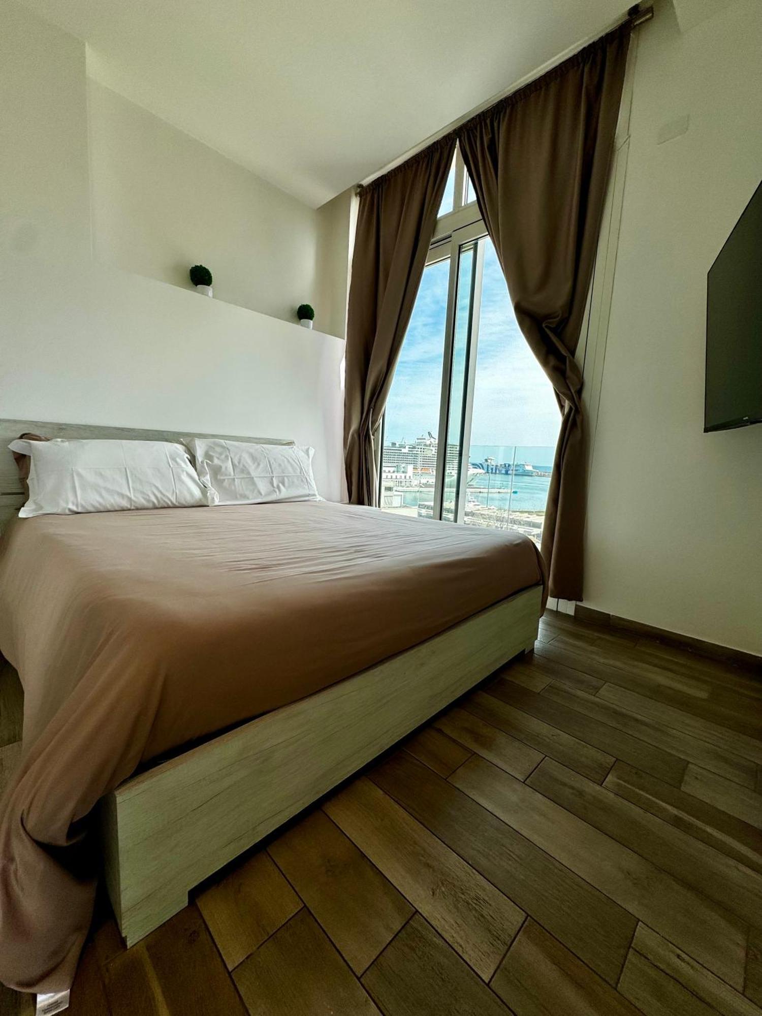 Palermo Inn Marina Exclusive View Екстериор снимка