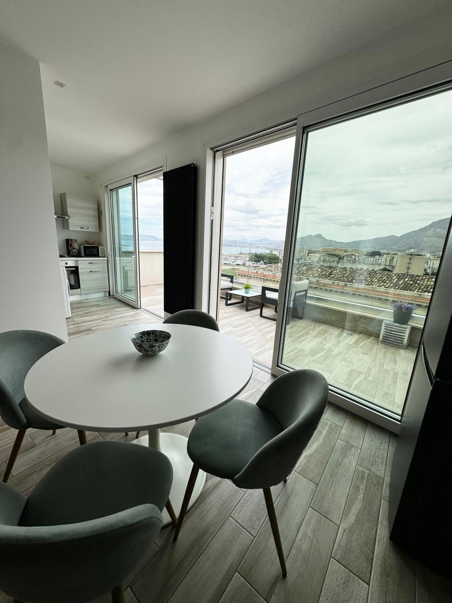 Palermo Inn Marina Exclusive View Екстериор снимка