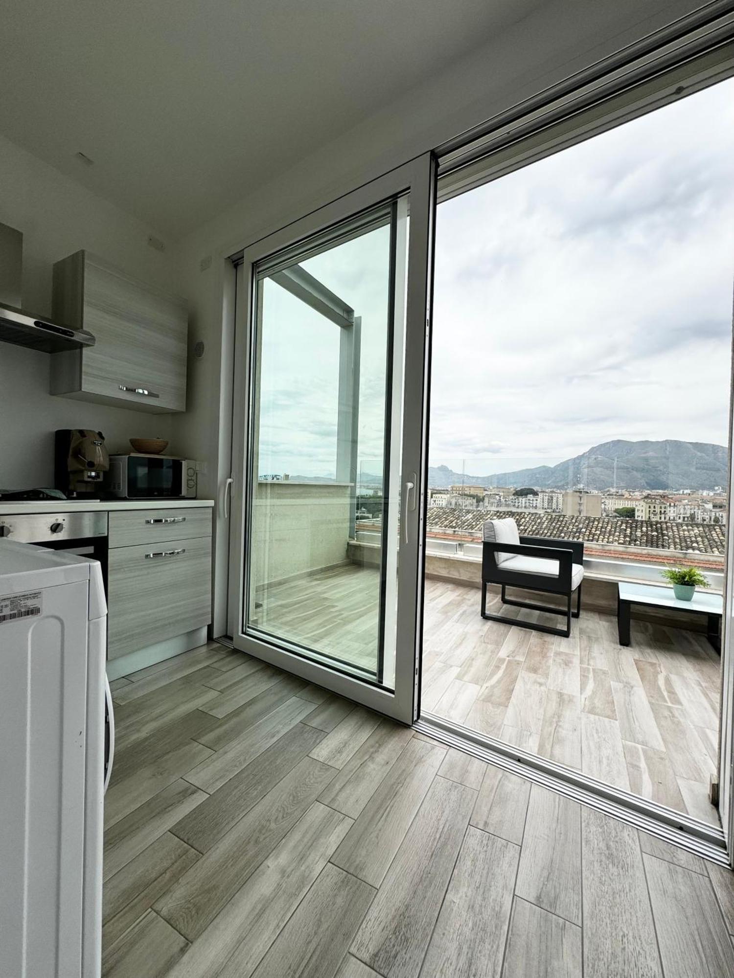 Palermo Inn Marina Exclusive View Екстериор снимка