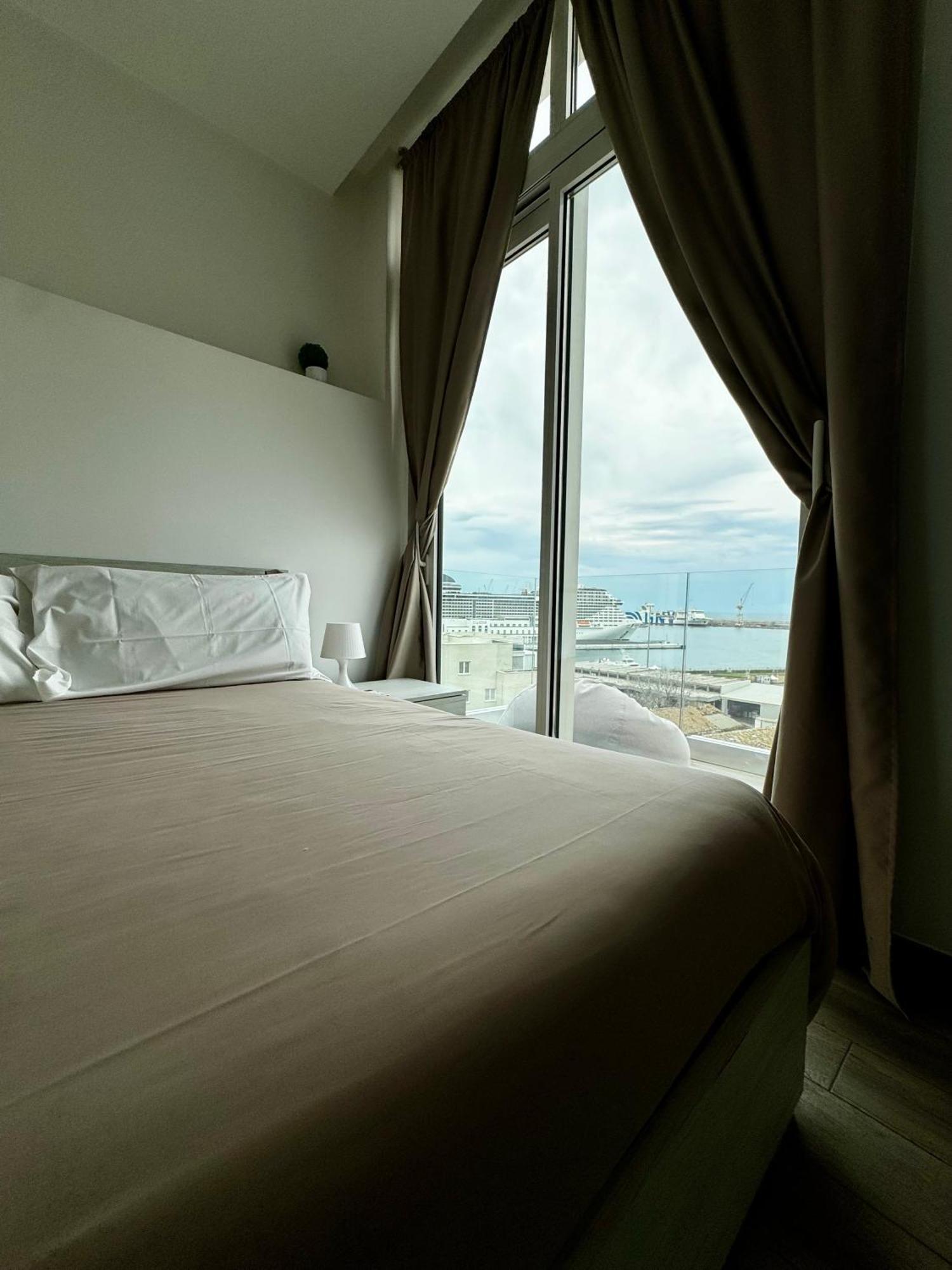 Palermo Inn Marina Exclusive View Екстериор снимка