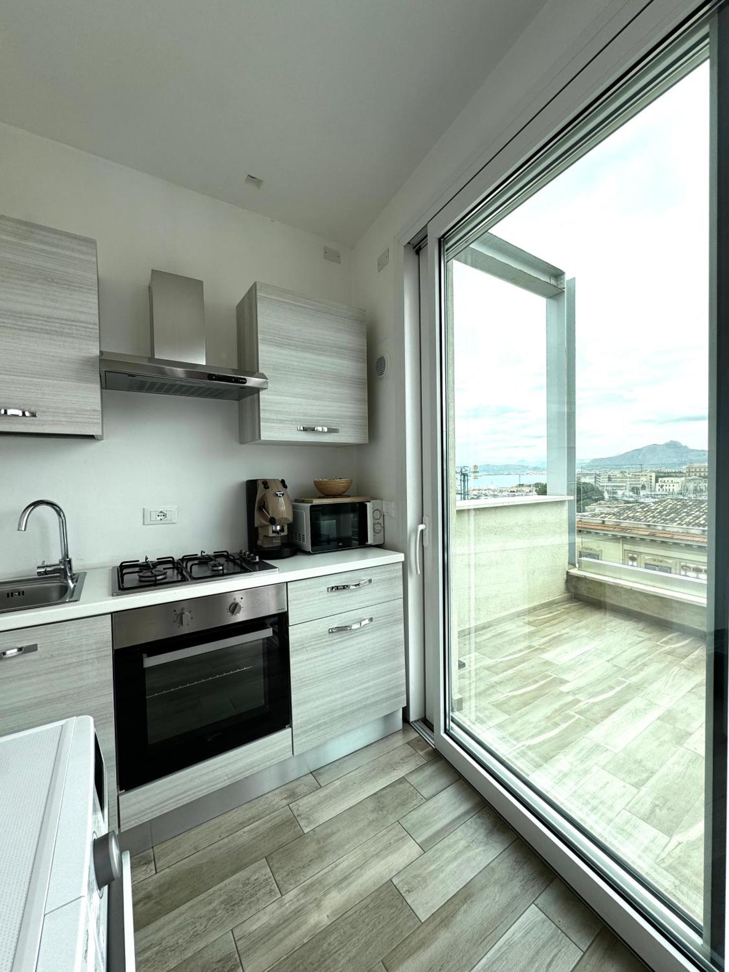Palermo Inn Marina Exclusive View Екстериор снимка